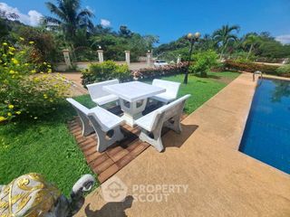 For sale 4 bedrooms house in Bang Saray, Pattaya