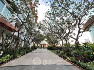 For sale 2 bedrooms condo in Rat Burana, Bangkok