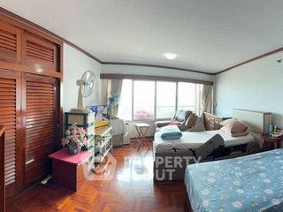 For sale 2 bedrooms condo in Bang Phlat, Bangkok