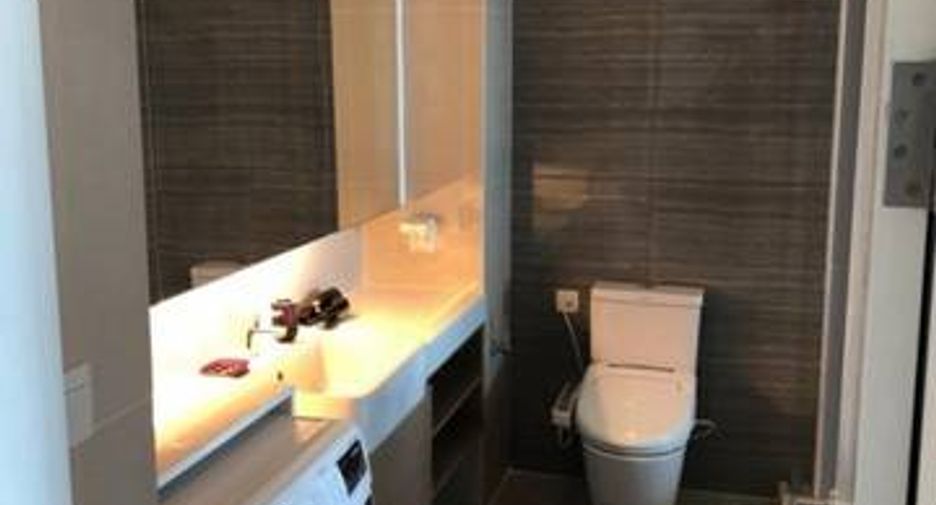 For sale 1 bed condo in Si Racha, Chonburi