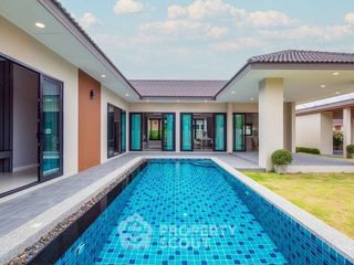 For sale 3 bedrooms villa in Bang Lamung, Chonburi