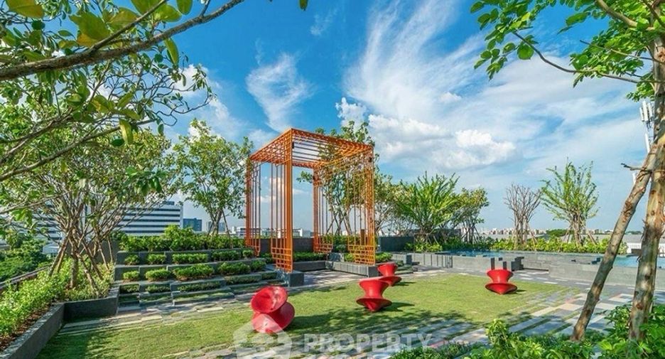 For sale 1 bed condo in Phra Khanong, Bangkok