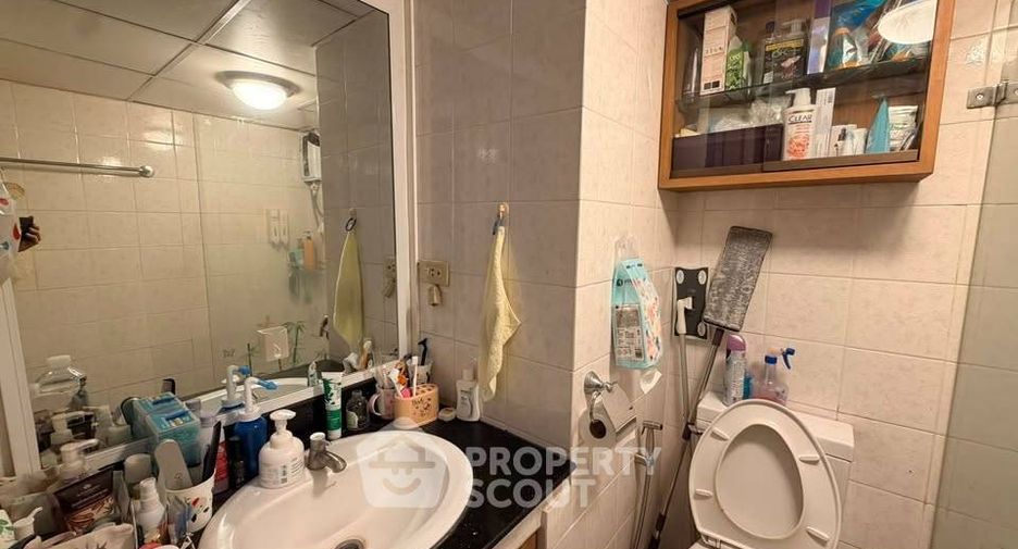 For sale 2 bedrooms condo in Pathum Wan, Bangkok