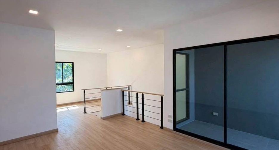 Reihenhaus zum Kauf mit 3 Zimmer in Suan Luang, Bangkok