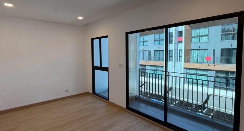 Reihenhaus zum Kauf mit 3 Zimmer in Suan Luang, Bangkok