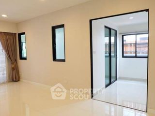 For sale 4 bedrooms townhouse in Chom Thong, Bangkok