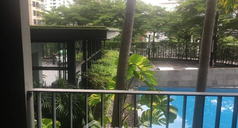 For sale 1 bed condo in Khlong Toei, Bangkok