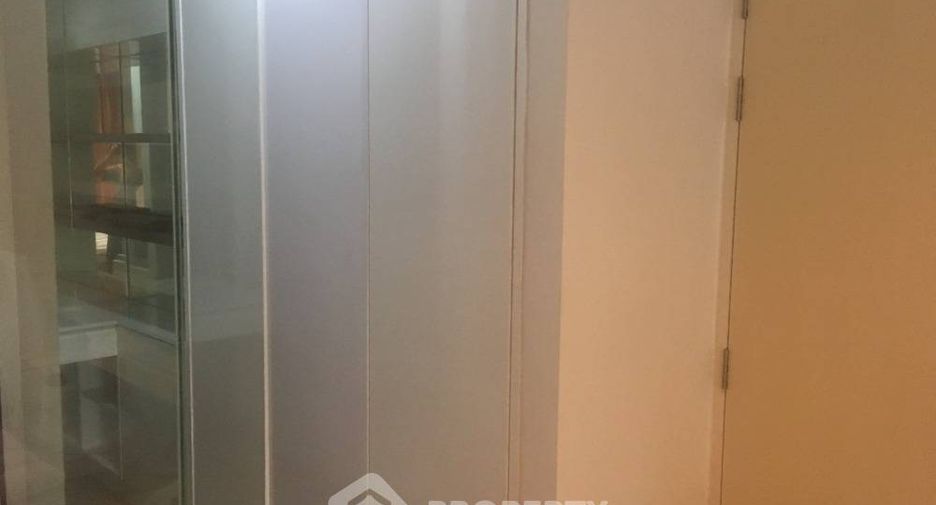 For sale 1 bed condo in Khlong Toei, Bangkok