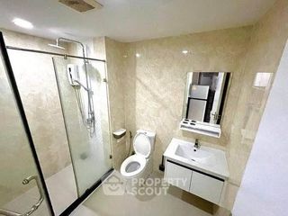 Продажа 1 кровать кондо в Пхра Кханонг, Бангкок