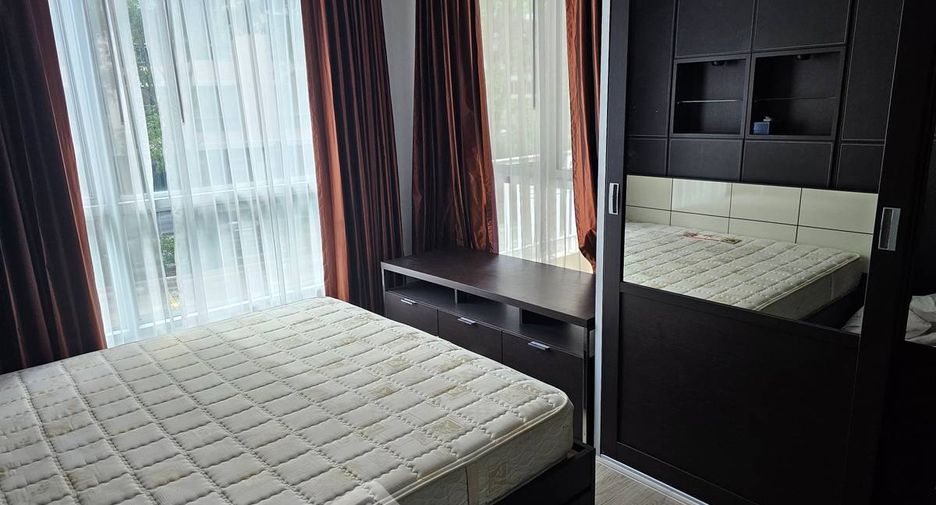 For sale 1 bed condo in Khlong Toei, Bangkok