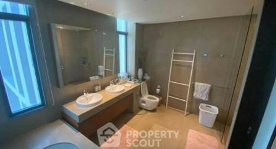 For sale 1 bed condo in Sathon, Bangkok