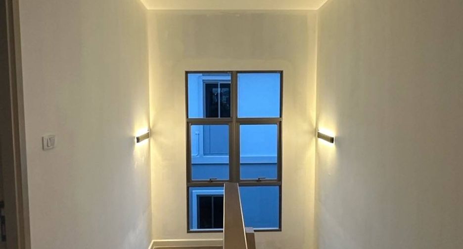 Haus zum Kauf mit 4 Zimmer in Saphan Sung, Bangkok