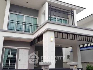 Продажа 4 спальни дом в Si Racha, Чонбури