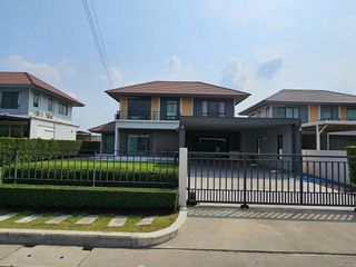 For sale 4 bedrooms house in Sai Mai, Bangkok