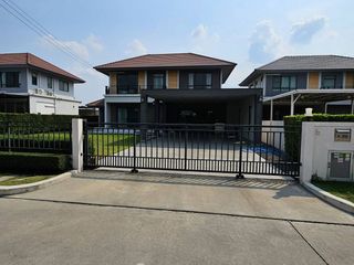 For sale 4 bedrooms house in Sai Mai, Bangkok