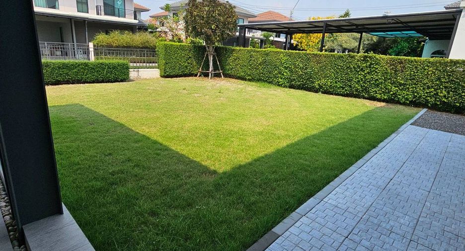 For sale 4 bedrooms house in Sai Mai, Bangkok