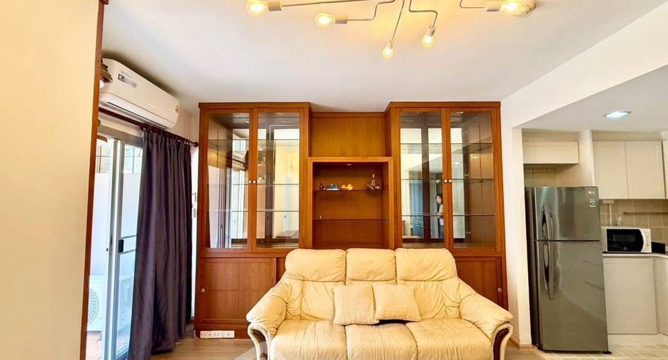 For sale 2 ベッドルーム condo in Dusit, Bangkok