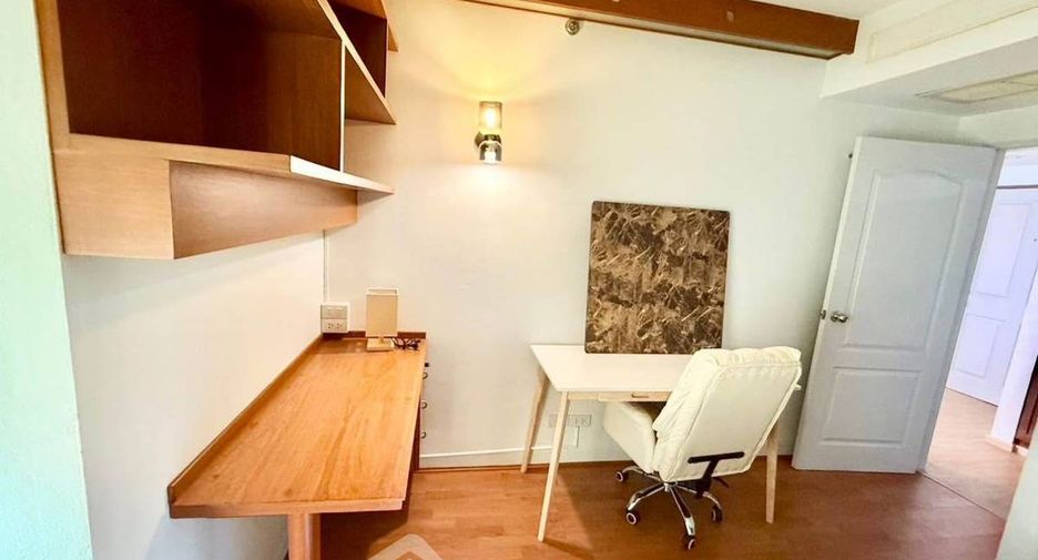 For sale 2 ベッドルーム condo in Dusit, Bangkok