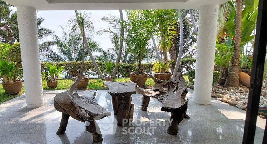For sale 3 bedrooms apartment in North Pattaya, Pattaya