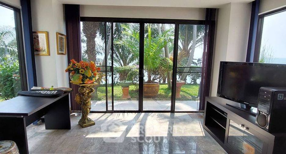 For sale 3 bedrooms apartment in North Pattaya, Pattaya