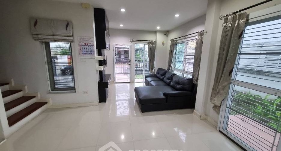 出售 4 卧室 独立屋 在 Si Racha, Chon Buri