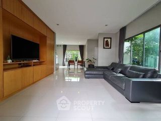 For sale 4 bedrooms house in Lat Krabang, Bangkok