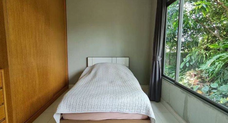 For sale 4 bedrooms house in Saphan Sung, Bangkok