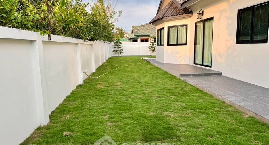 For sale 3 bedrooms house in East Pattaya, Pattaya