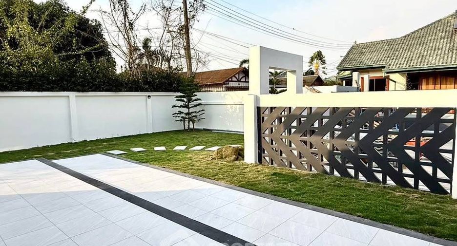 For sale 3 bedrooms house in East Pattaya, Pattaya