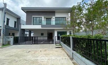 For sale 4 bedrooms house in Prawet, Bangkok