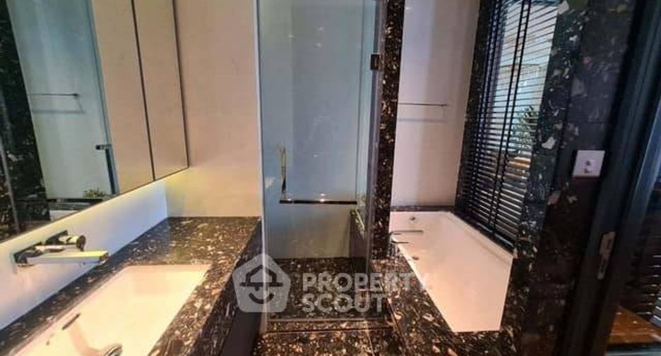 For sale 1 bed condo in Khlong Toei, Bangkok
