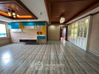 For sale 3 bedrooms condo in Bang Rak, Bangkok