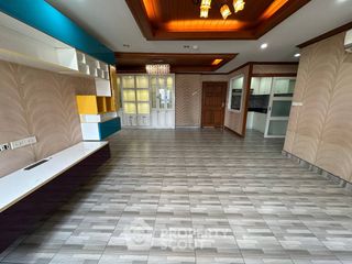 For sale 3 bedrooms condo in Bang Rak, Bangkok