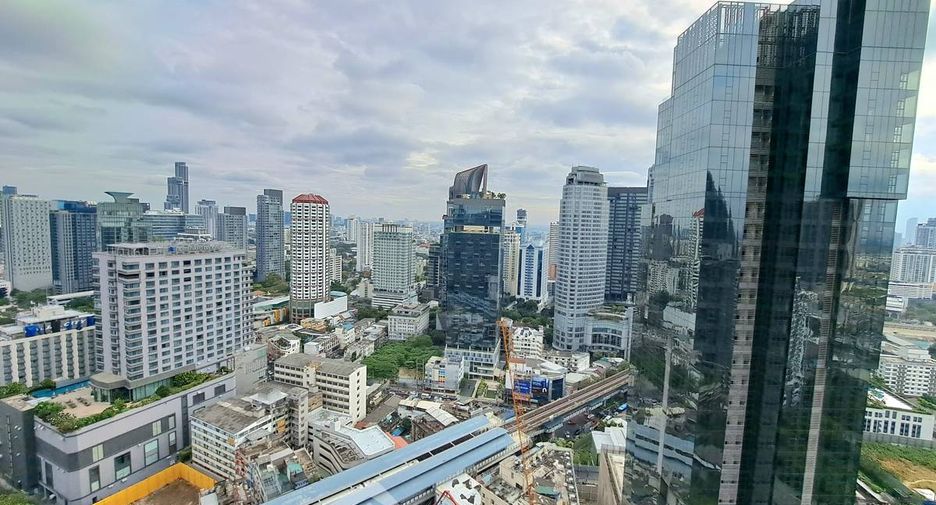 For sale 1 bed condo in Khlong Toei, Bangkok