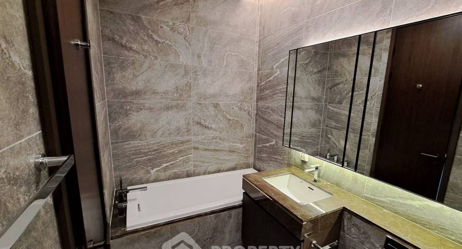 For sale 1 bed condo in Khlong Toei, Bangkok