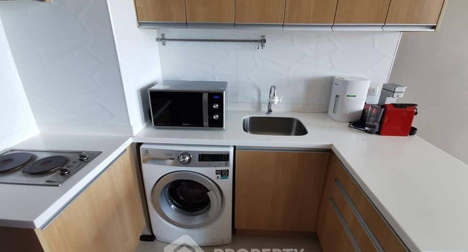 For sale 1 bed condo in Watthana, Bangkok