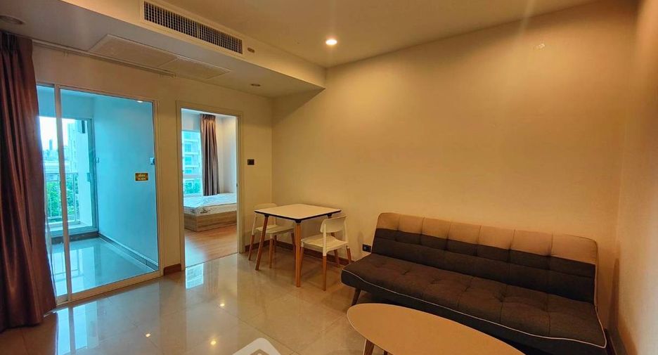 For sale 1 bed condo in Huai Khwang, Bangkok