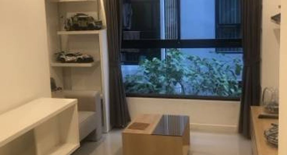 For sale 4 bedrooms house in Bang Kapi, Bangkok