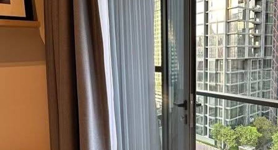 For sale 1 bed condo in Khlong Toei, Bangkok