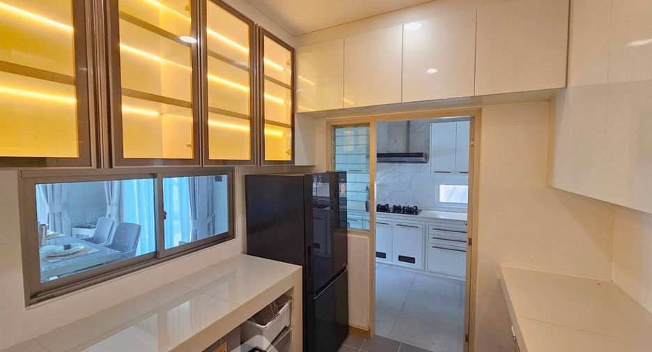 Haus zur Miete und zum Kauf mit 4 Zimmer in Si Racha, Chonburi