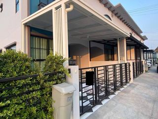 For rent and for sale 2 bedrooms townhouse in Lat Krabang, Bangkok