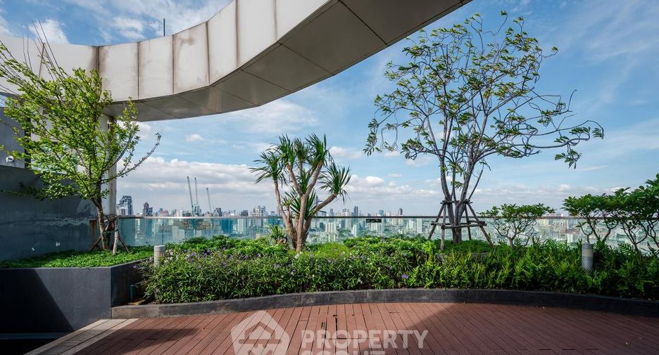 For sale 1 bed condo in Khlong Toei, Bangkok