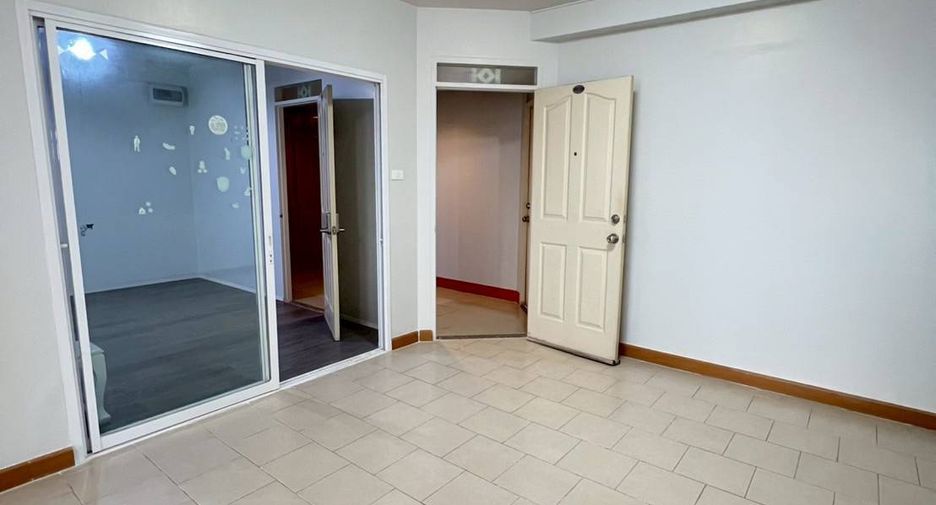 For rent and for sale 2 bedrooms condo in Bang Phlat, Bangkok