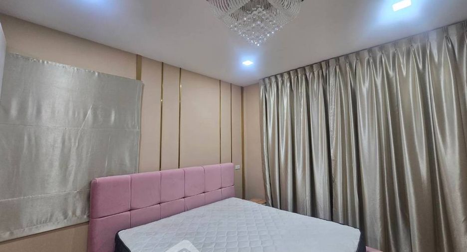 For rent and for sale 4 bedrooms townhouse in Bang Khae, Bangkok