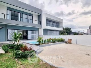 For rent そして for sale 4 ベッドルーム villa in Bang Lamung, Chonburi