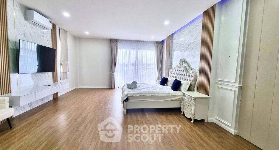 Villa en alquiler y en venta de 4 habitaciones en Jomtien, Pattaya