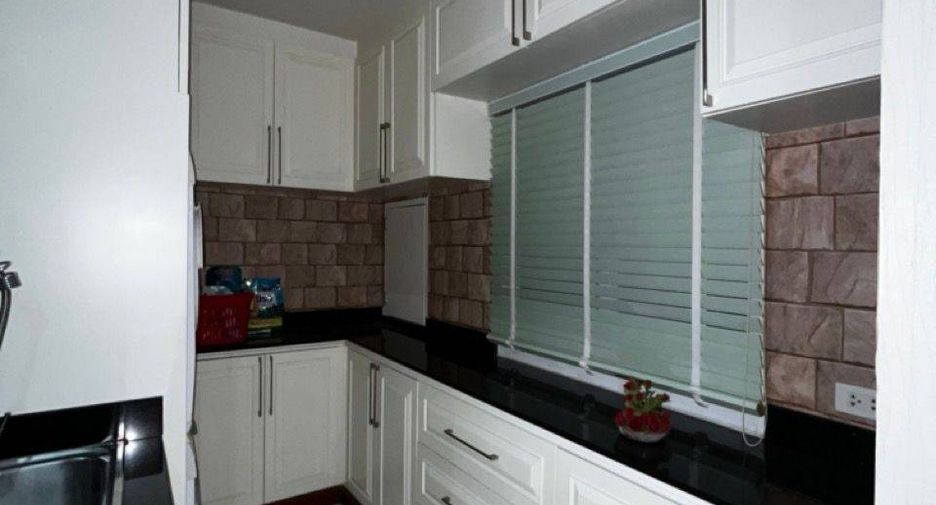 For rent and for sale 4 bedrooms condo in Dusit, Bangkok
