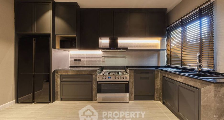 For rent and for sale 8 bedrooms villa in Jomtien, Pattaya
