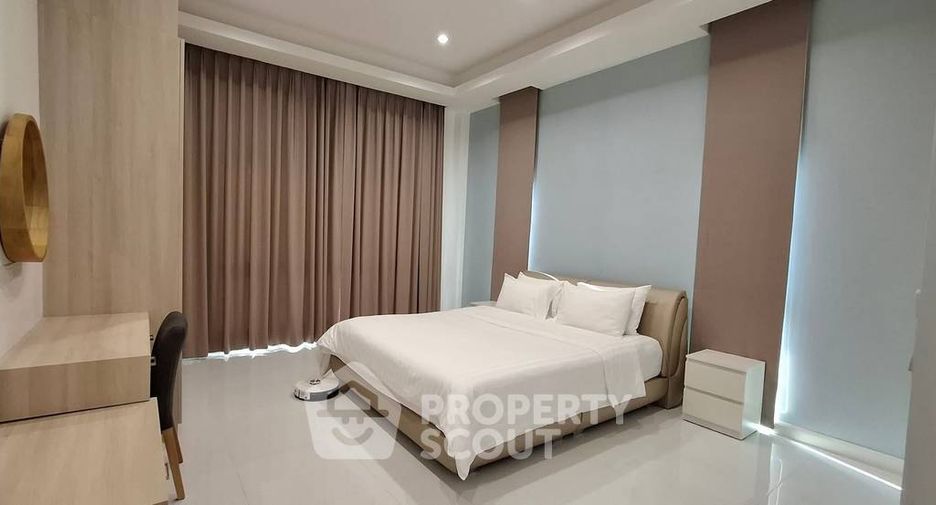 For rent and for sale 4 bedrooms villa in Bang Lamung, Chonburi