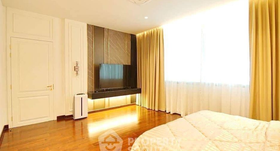 For rent and for sale 5 bedrooms house in Lat Krabang, Bangkok